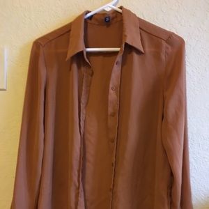 Yellow Orange-ish flowy blouse!!